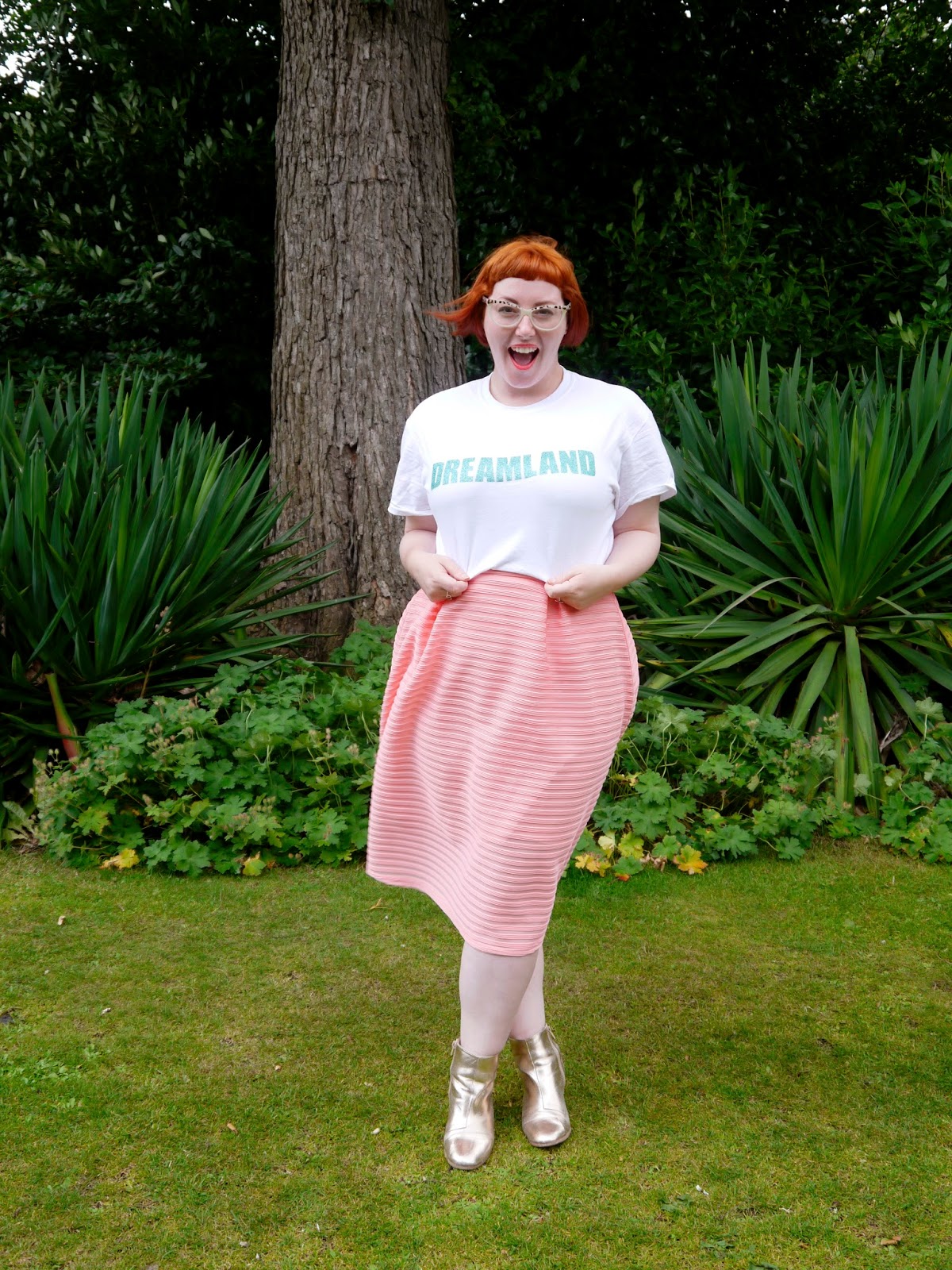 Dreamland glitter tshirt Scottish blogger in candy coloured outfit with Dreamland tshirt and peach skirt