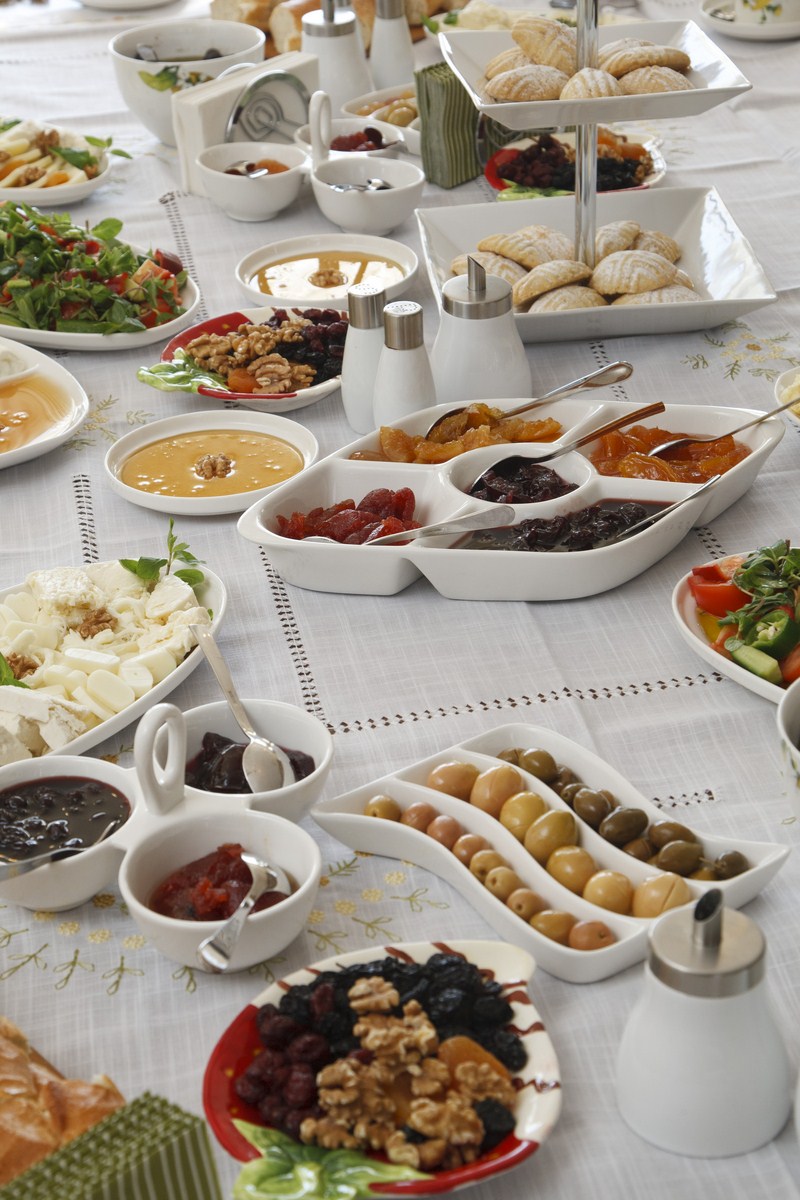 bi party house Ev tadında serpme kahvaltı sofralarımız