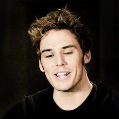 Dang met moi? Hay nhin nu cuoi cua Sam Claflin (Me Before You) de duoc 'sac' day nang luong nao! - Anh 15