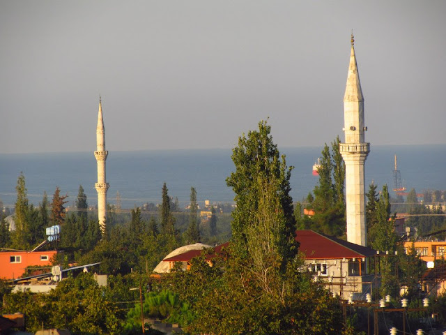 Kuzuculu Kasabasında Çekilmiş Cami Minare Resimleri