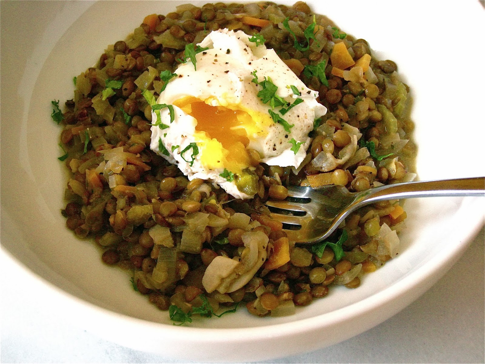 KITCHEN FIDDLER Warm French Green Lentils With Poached Eggs