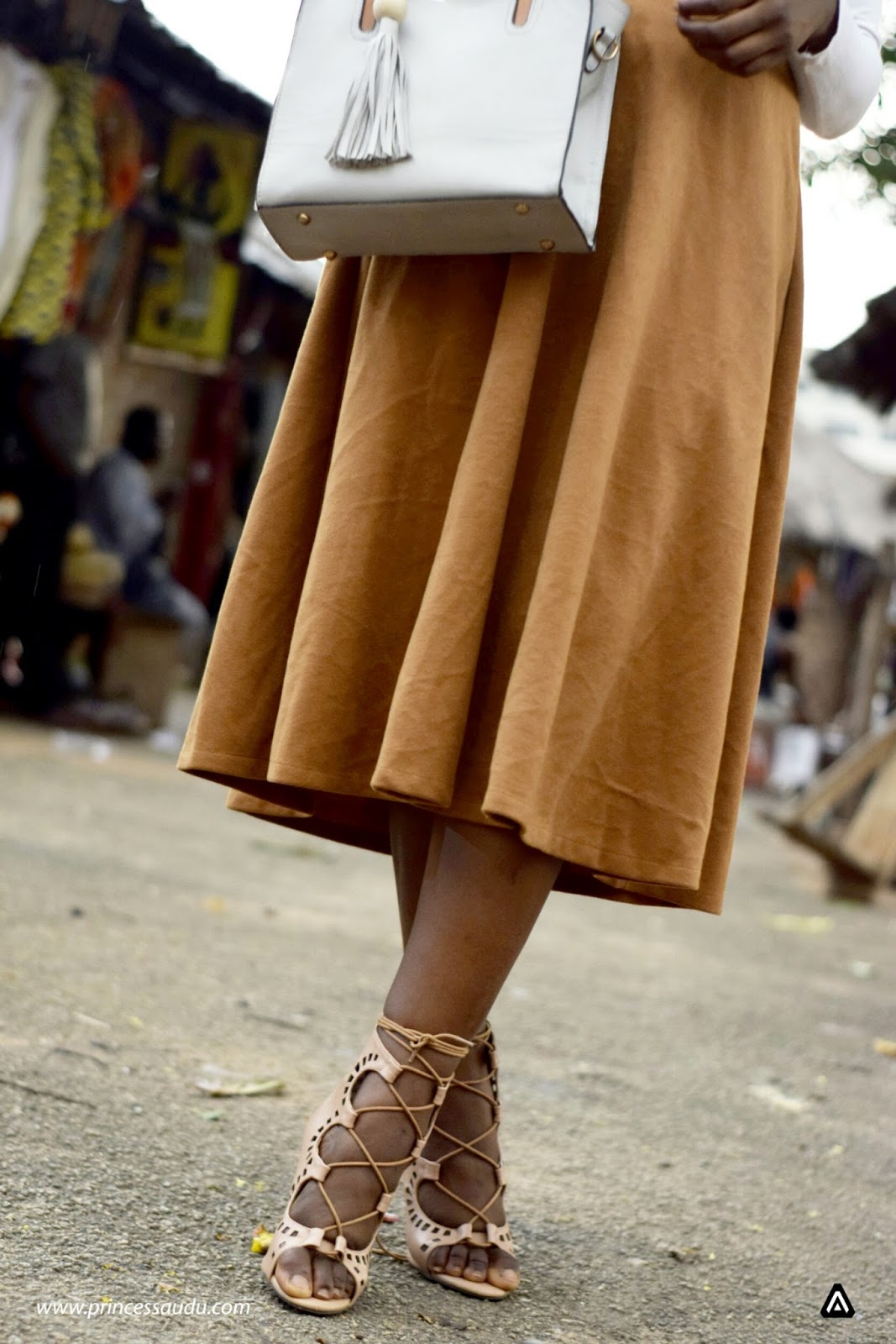 dressing for winter, midi-skirt, mustard, lace up nude booties, 