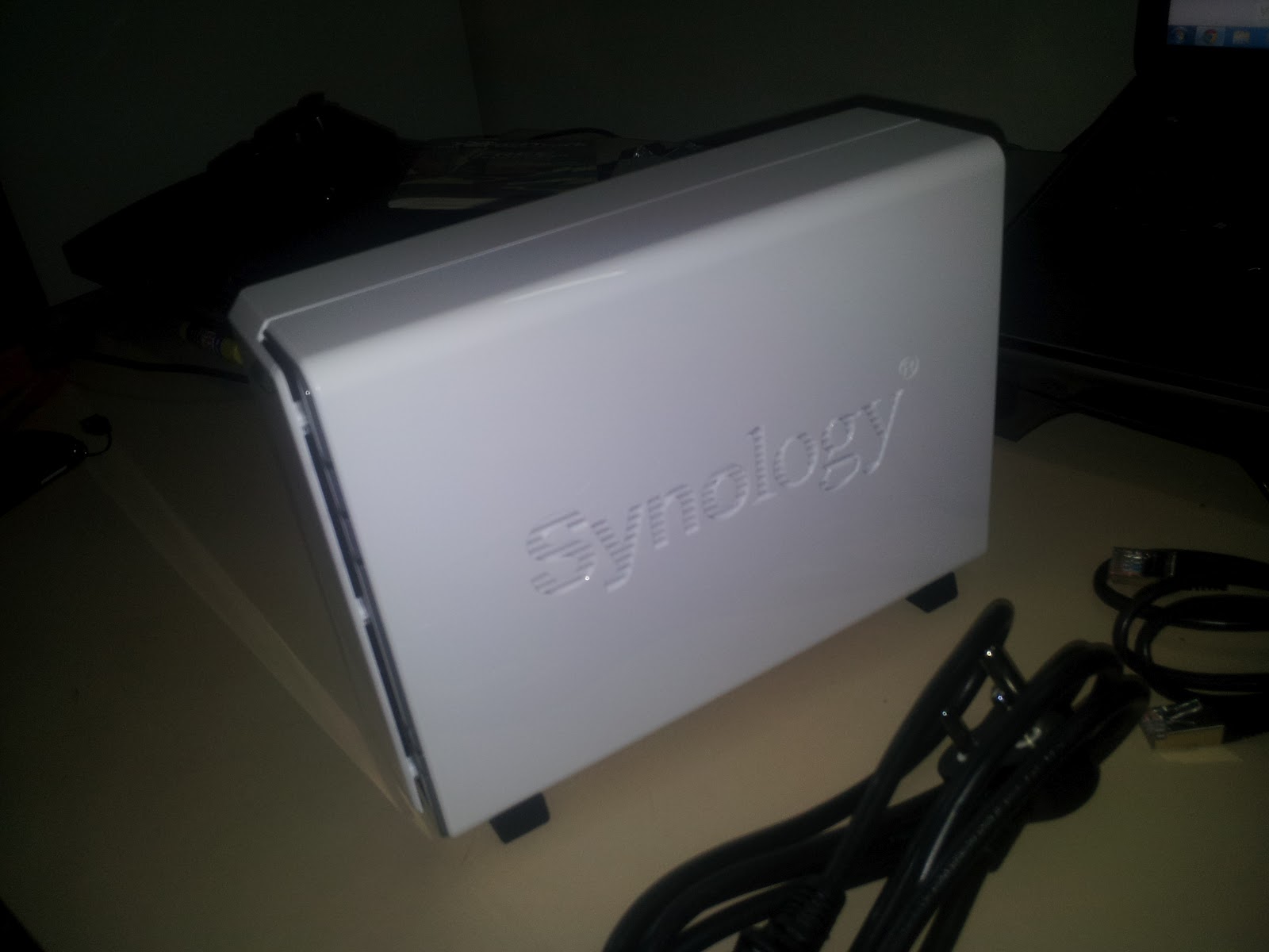 TecheXplode: Synology DiskStation DS112j - Review and Product Tour