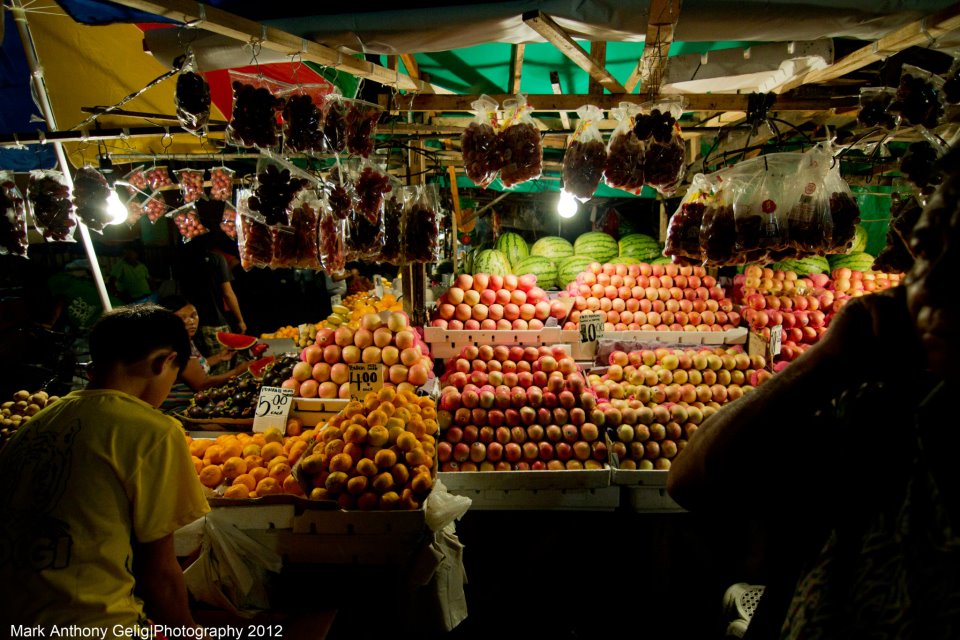 NIGHT MARKET IN COLON STREET CEBU ~ Bless Best Cebu Travel and Advisory