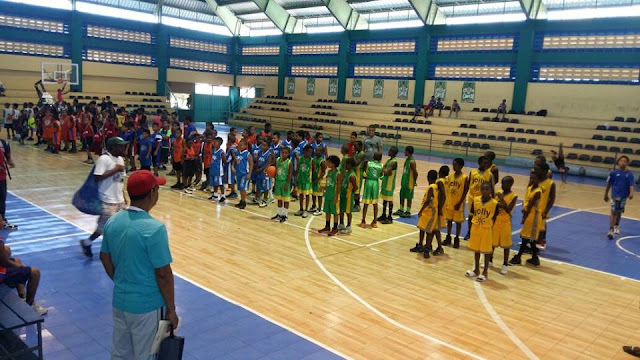 ASOBARO da apertura torneo mini baloncesto con mas de 250 niños 