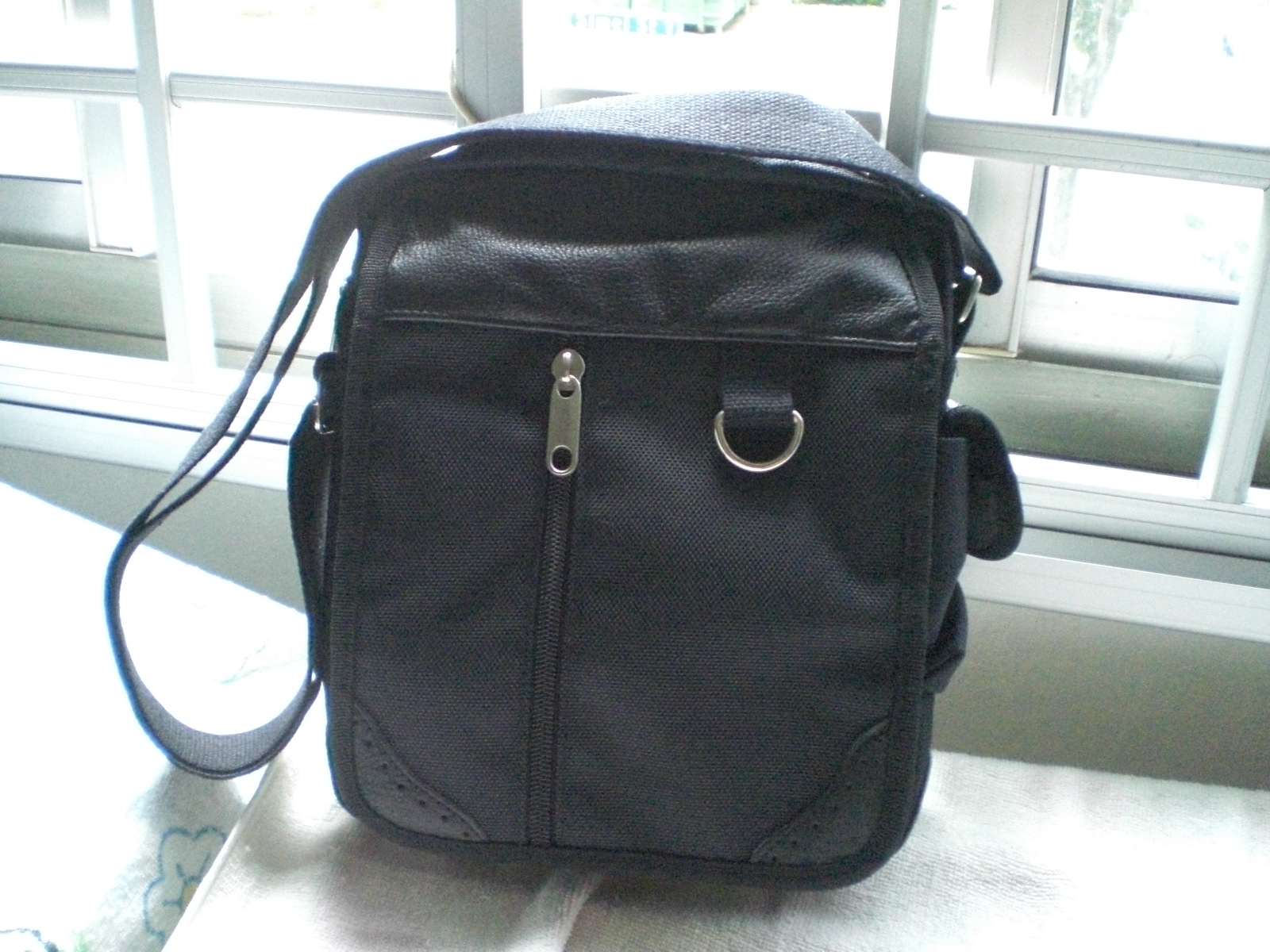 top 10 sling bag brands in world