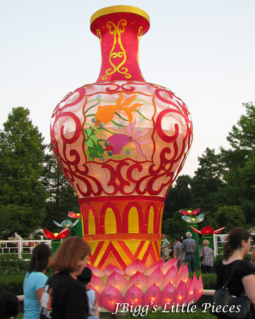 JBigg Life in Kentucky Lantern Festival