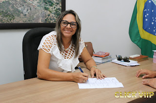Resultado de imagem para prefeita maria olimpia e presidente da câmara de paraú