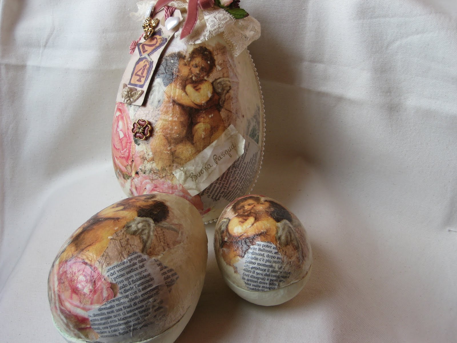 amanoamano di Miria Cosa c'è nell'uovo di Pasqua? What is there inside the Easter egg? The amanoamano di Miria Cosa c'è nell'uovo di Pasqua? What is there inside the Easter egg? The