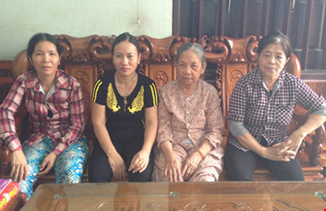 7 phụ nữ bị tội vì cản hát hầu đồng ở đình - Ảnh 1 7 phu nu bi toi vi can hat hau dong o dinh - Anh 1