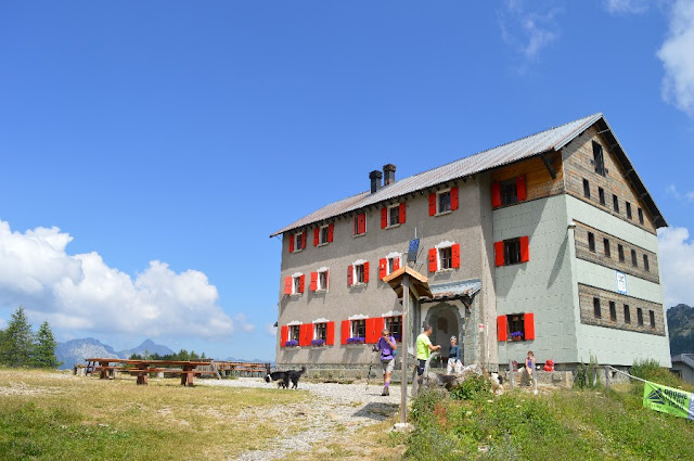 rifugio laghi gemelli roncobello