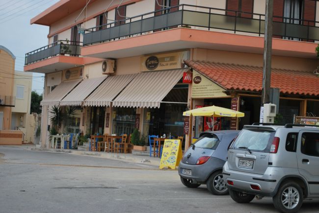 picture of taverna Plateia in Galatas, Crete