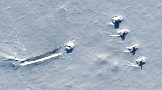 Extrañas vehículos encontrados en el sitio de aterrizaje de un OVNI en la Antártida