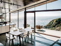 California Fall House Sits Comfortably Design On The Top Of A Cliff Overlooking The Pacific Ocean