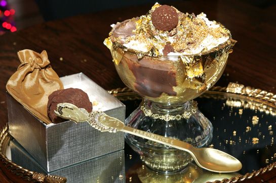 The Frrrozen Haute Chocolate Ice Cream Sundae adalah es krim termahal di dunia