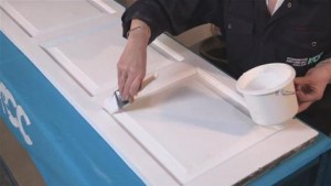 Pintando-a-porta-de-Branco-Foto