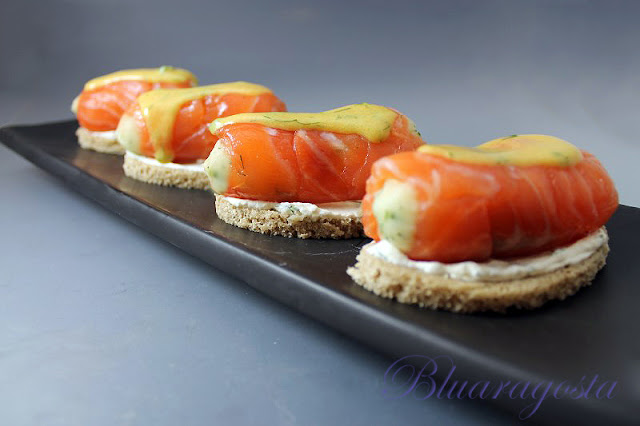 gravad lax finger food