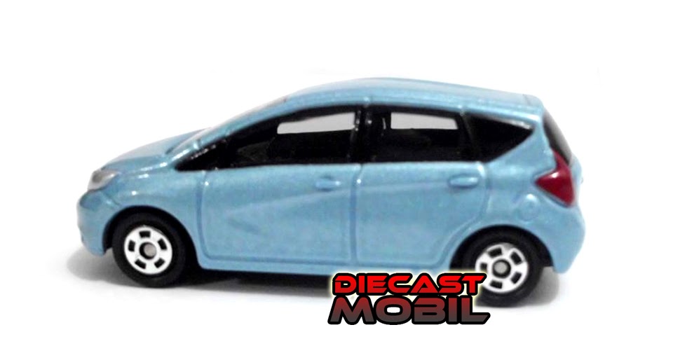 diecast suzuki ertiga
