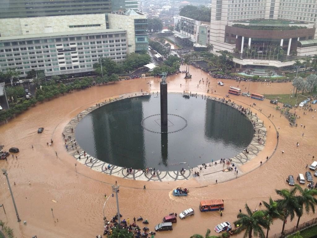 Catatan Harian: Jakarta Banjir (lagi)