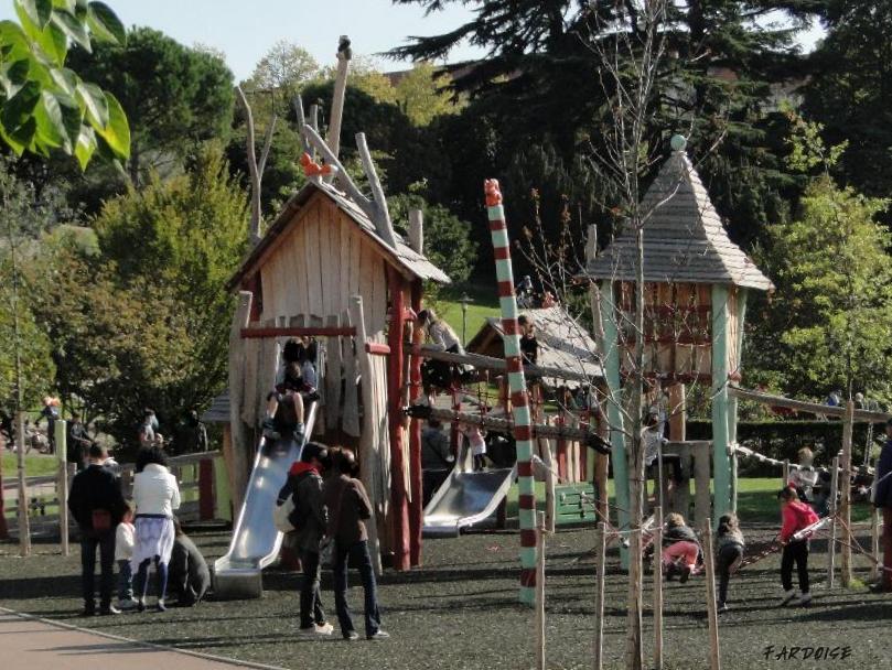 Entre Ardèche et Drôme Le village
