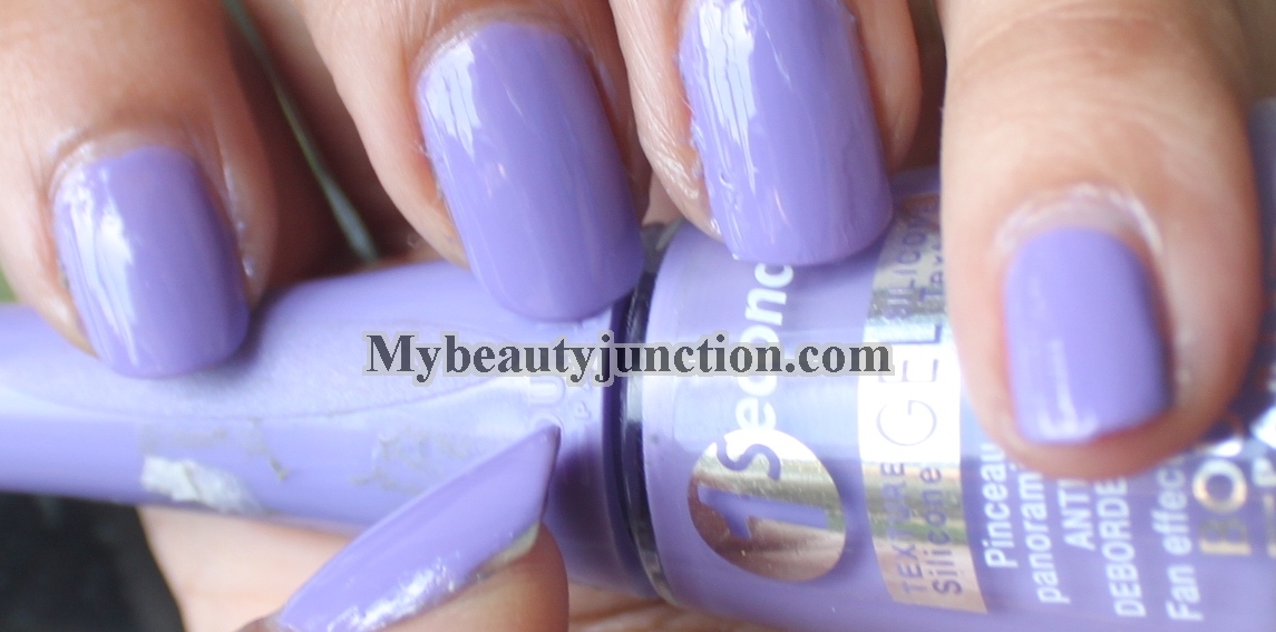 Swatch and review of Bourjois 09 Lavande Esquisse One Second Nail Enamel