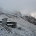 Ιωάννινα:Επεσαν τα πρώτα χιόνια  ..στο ορειβατικό καταφύγιο Αστράκας!