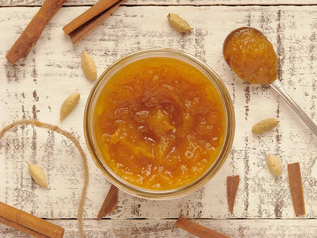 Confiture au potiron et à la pomme, parfumée aux épices recette de confiture avec des pommes et du potiron