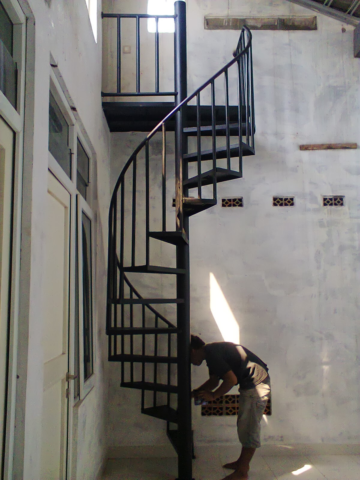 Jasa pembuatan tangga putar cimanggis Depok Bengkel 