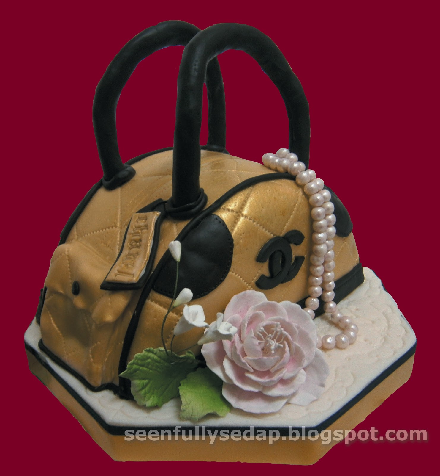 Seenfully Sedap: Coco Chanel Handbag Cake