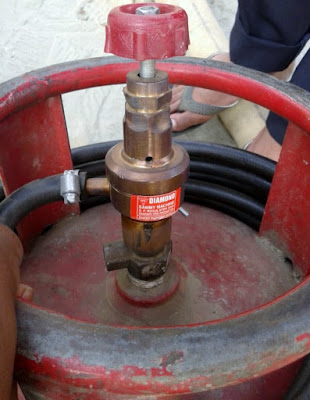 Handling Tips for Compressed Gas Cylinder