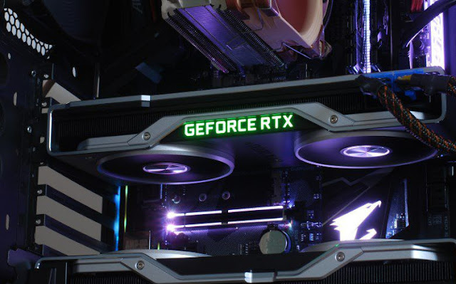 The slice lights up in green. It is possible to play on brightness and effects via third-party applications like Evga Precision X1 The slice lights up in green. It is possible to play on brightness and effects via third-party applications like Evga Precision X1