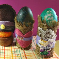 decorate for Easter and keep your eggs warm and cozy