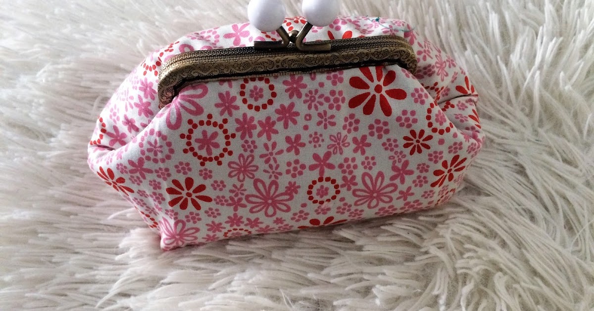 monedero de tela con boquilla cuadrada