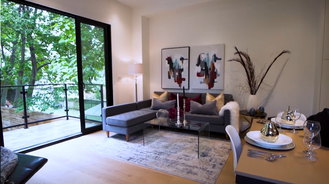 40 Interior Design Photos vs. 10 Second St, Toronto Luxury Home Tour
