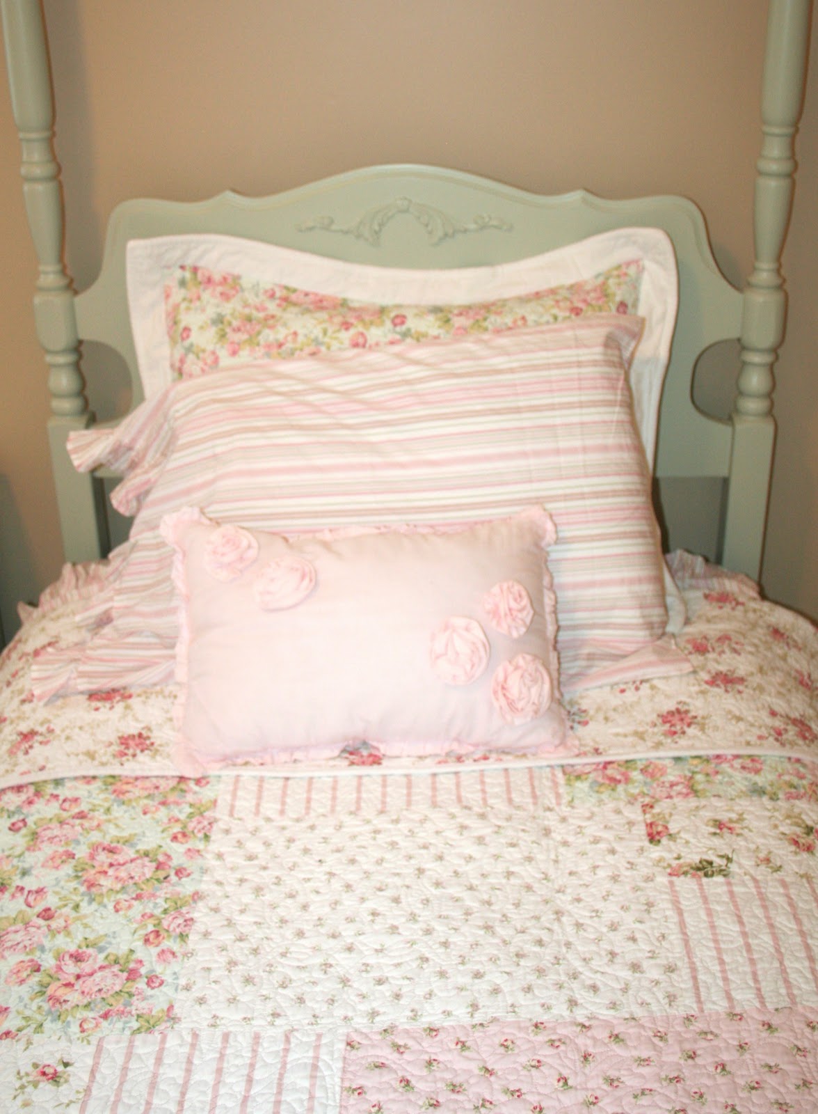 Simply Projects Shabby Chic Headboard and Footboard Makeover