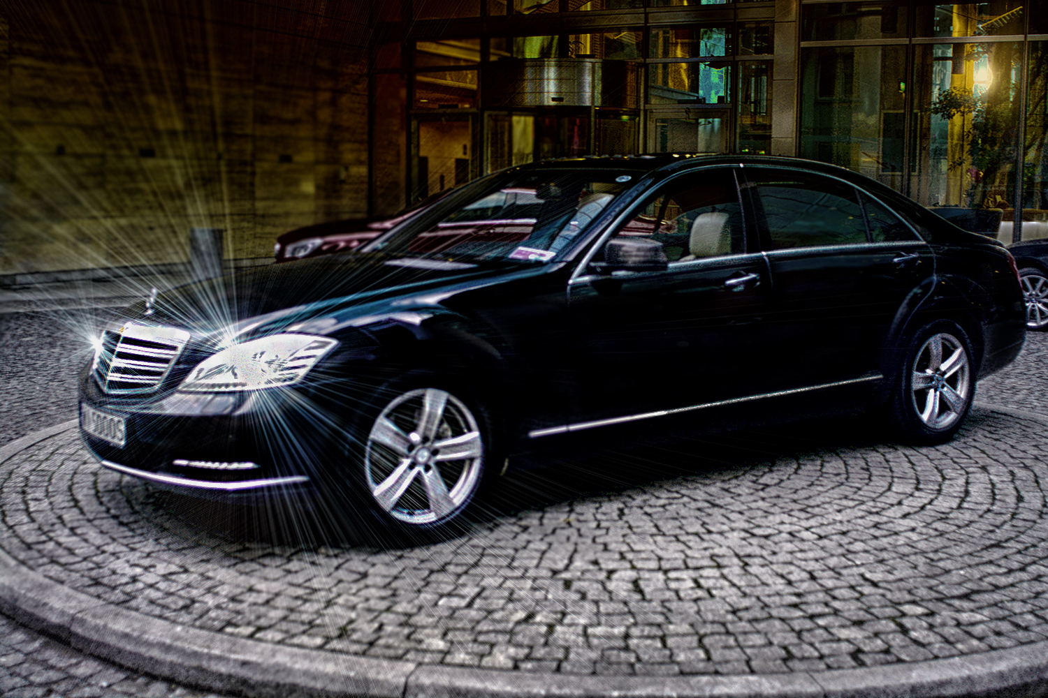 Jak istotny jest styl i klasa w biznesie | limuzyna z szoferem czy reklama - prosty zabieg marketingowy