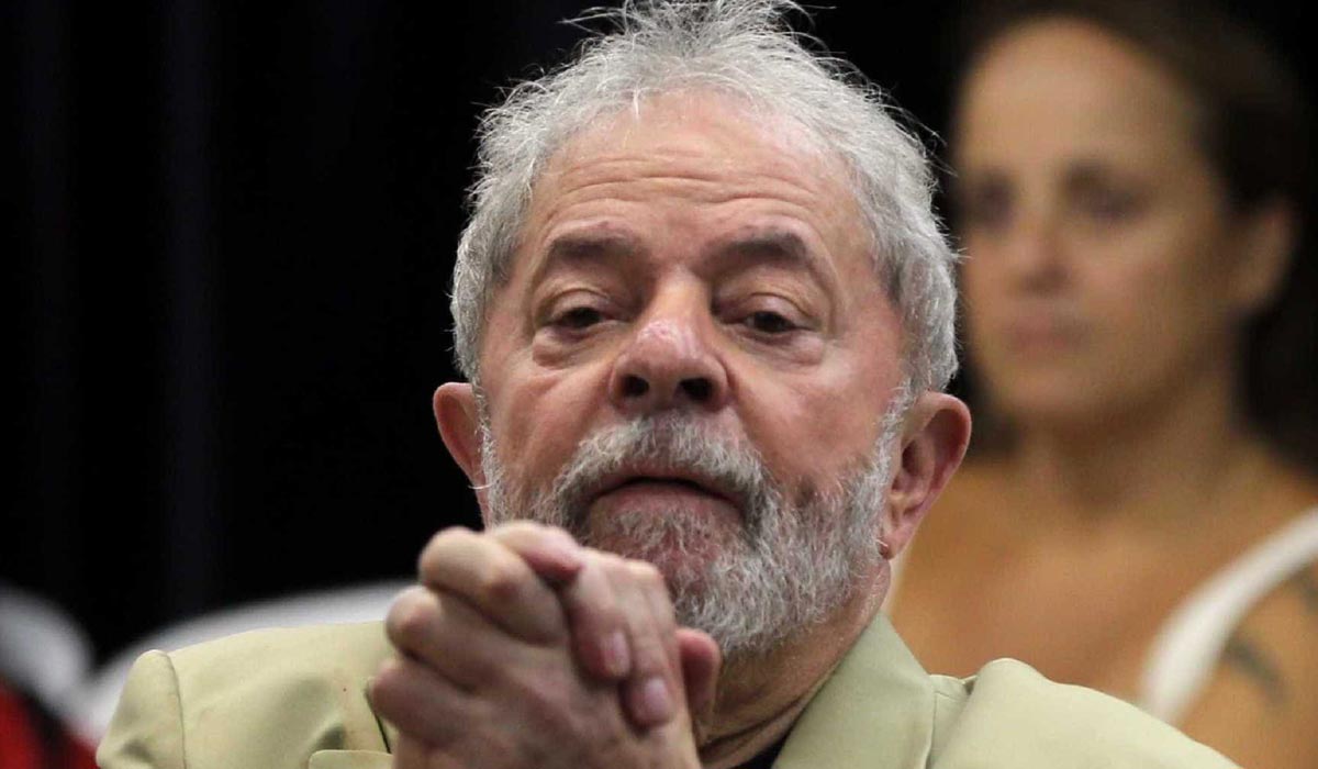 Lula orienta PT a explorar caso Queiroz e Brumadinho contra Bolsonaro
