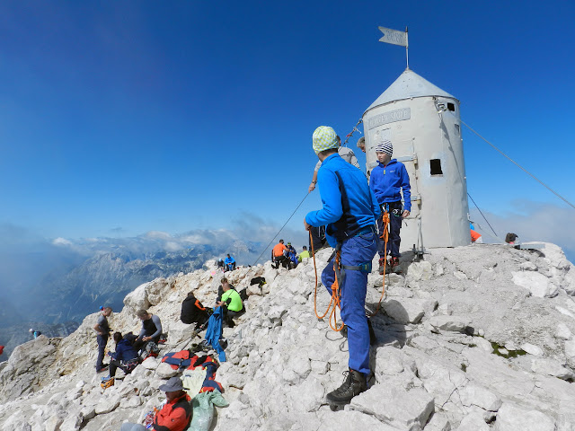 La vetta del Triglav e l'Aljažev stolp