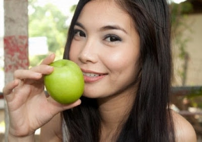 manfaat buah apel untuk kecantikan kulit