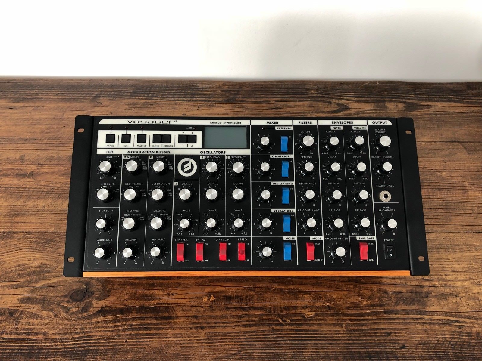 MATRIXSYNTH Moog Voyager RME Rack Mount Synthesizer. V3.5 SN 1583