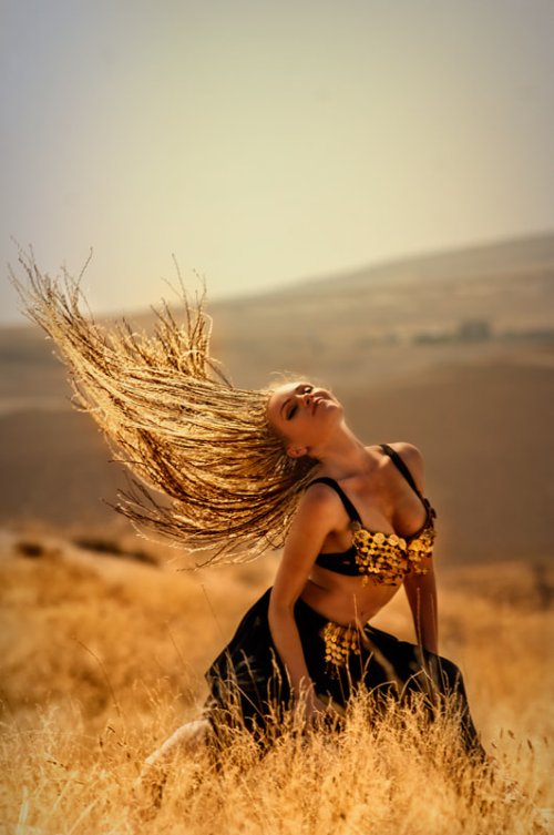 Metin Demiralay 500px arte fotografia mulheres modelos fashion beleza cabelos longos esvoaçantes