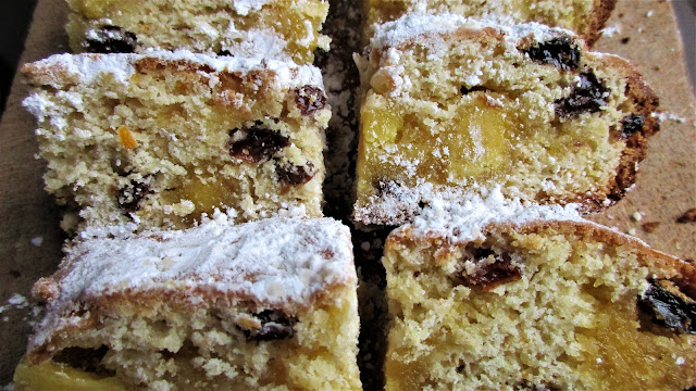 stollen slices - festive baking at De Tout Coeur Limousin stollen, baking, cakes, recipes, alternative christmas cake, christmas, festive food, dan lepard, marzipan, almonds, party food, new year, happy new year, no yeast stollen, yeast free stollen, de tout coeur limousin, quark stollen, german baking, german cakes,