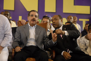 Diputado en busca de legisladores para modificar constitución en apoyo reelección presidente Medina