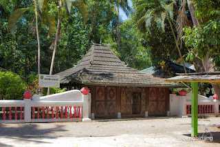 makam mbah lancing kebumen
