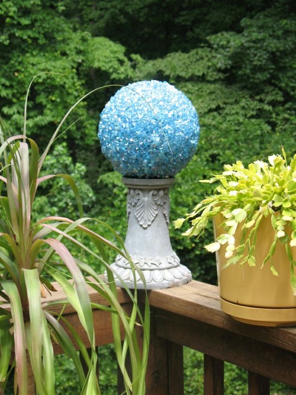 40 DIY Summer Garden Decoration Ideas With Bowling Balls Do It Classy Bowling Ball Garden Decorations 40 DIY Summer Garden Decoration Ideas With Bowling Balls Do It Classy Bowling Ball Garden Decorations