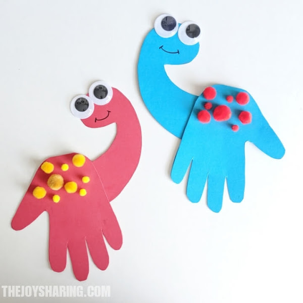 Dinosaur handprint art and craft