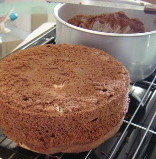 طريقة عمل الكيك الاسفنجي بالكاكاو