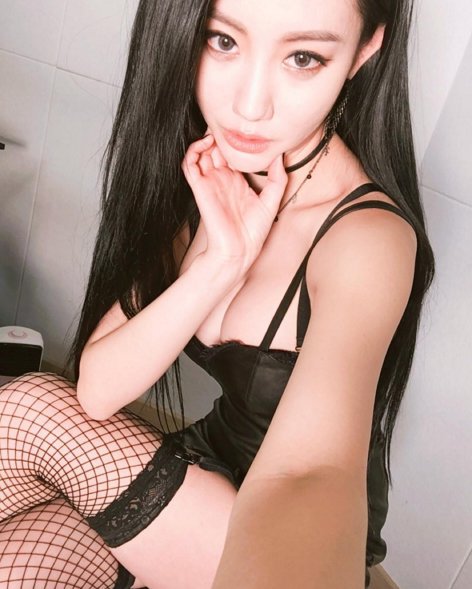 Fans Claim That She S The Hottest Drummer In Korea Daily K Pop News Latest K Pop News