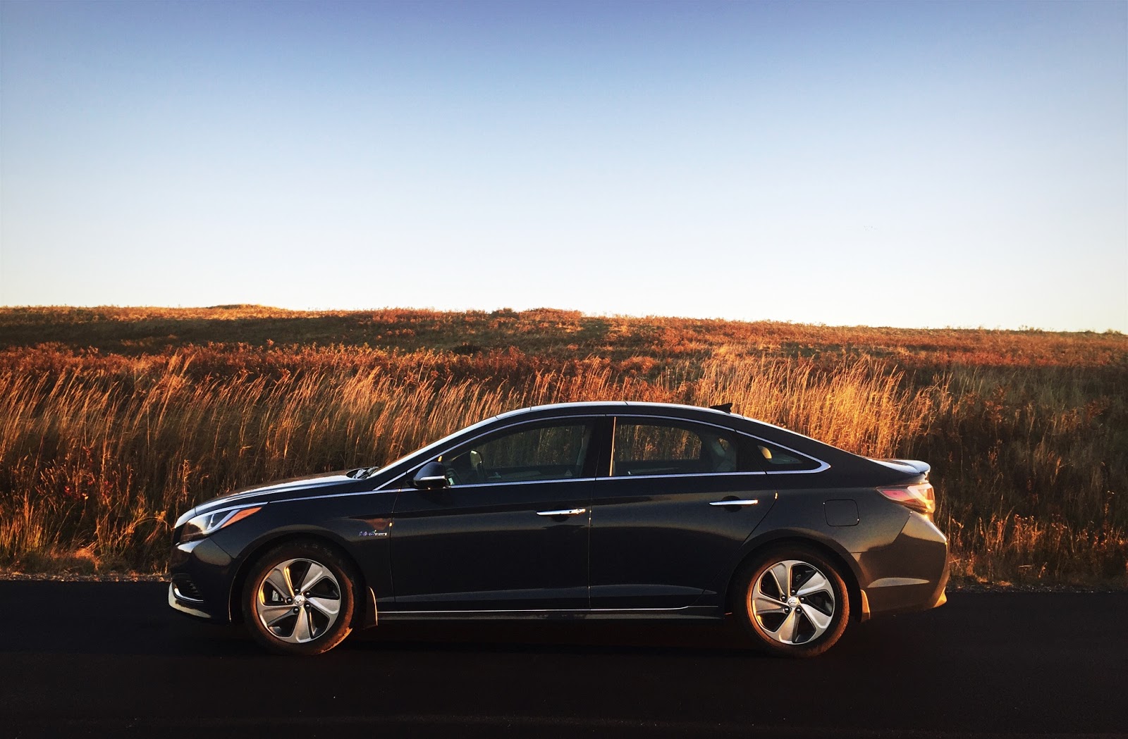 2016 Hyundai Sonata Hybrid Limited Review - Do The Fuel Savings Add Up ...