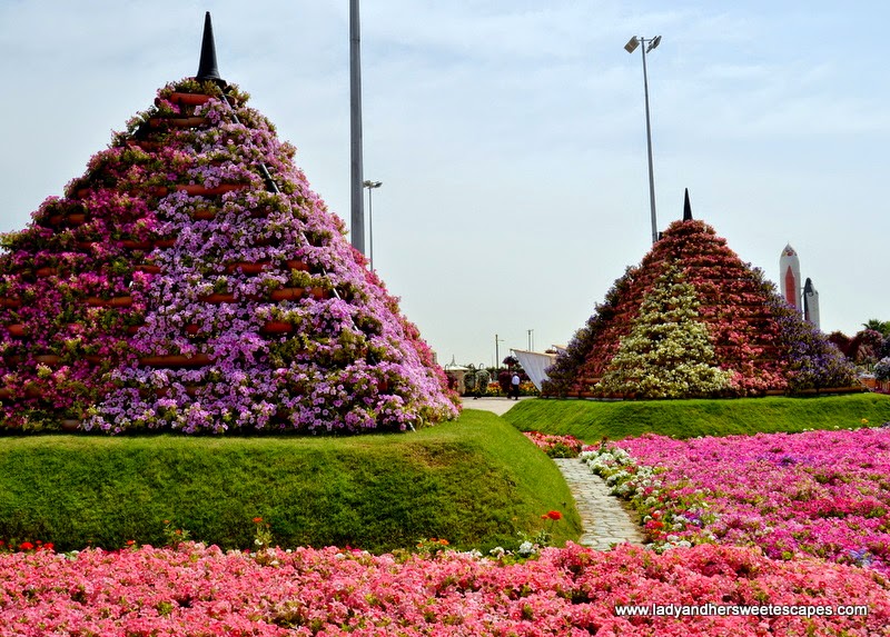 pyramids at Dubai Miracle garden